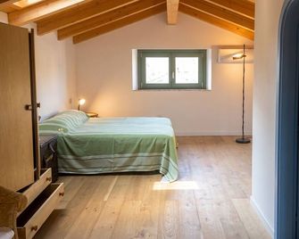 Comfy house in Crotone, fenced garden - Crotone - Camera da letto