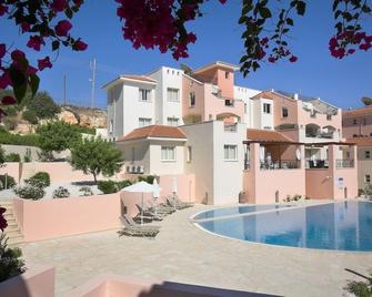 Chloraka Terrace Apartments - Paphos - Pool