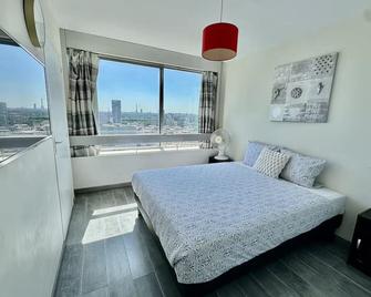 Apartment Paris La Défense Eiffel Tower Skyline - Puteaux - Bedroom
