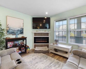 3 Blocks To Downtown Rockaway Beach - Rockaway Beach - Phòng khách