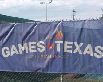 Best Central McAllen, Games, Bikes, trail, fire pit, BBQ pit, park, fruit trees, - McAllen
