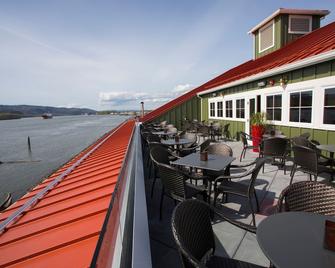 Mcmenamins Kalama Harbor Lodge - Kalama - Balcón