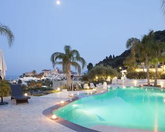 Hotel Mea - Aeolian Charme - Lipari - Pool