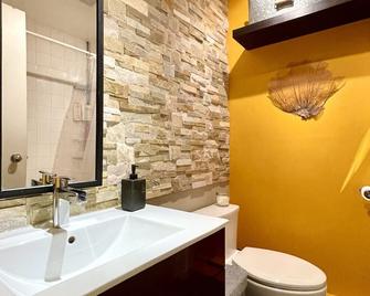 Condo in Limoilou with parking - Québec