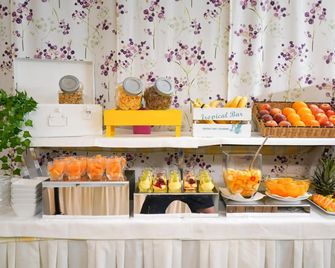 Punta De L'est - Francavilla al Mare - Buffet