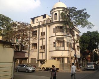 Hotel Nest International - Kolkata - Building