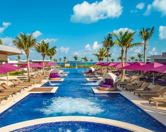 Planet Hollywood Adult Scene Cancun, An Autograph Collection Resort - Adults Only - Κανκούν - Πισίνα