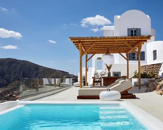Bluewhite Suites & Villa Santorini - Pyrgos Kallistis - Pool