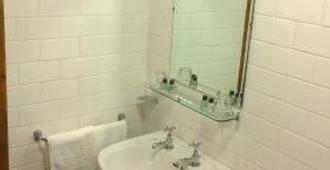 The Ayrshire and Galloway - Ayr - Bathroom