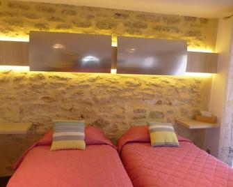 Le Vieux Bistrot - Cabrières-d'Avignon - Slaapkamer