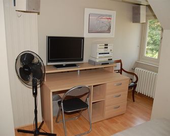 B&B Bloemenweelde - Courtrai - Servicio de la habitación