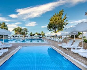 Carpe Mare Beach Resort - Akbük - Piscine