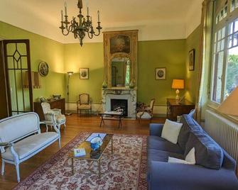 Cozy House In The Countryside, Park And Tennis, Billiards, Côte Des Vins - Genlis - Salon