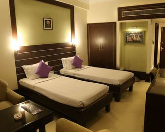 Hotel Satya Ashoka - Jabalpur - Bedroom