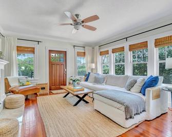 Great Pool House / Walk to Convention Center and Downtown - West Palm Beach - Sala de estar