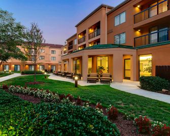 Courtyard by Marriott Richmond Airport - Sandston - Gebäude