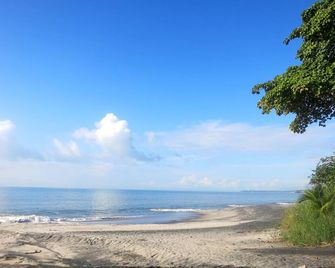 Beach Vacation At Panama - Las Lajas (Panamá) - Playa