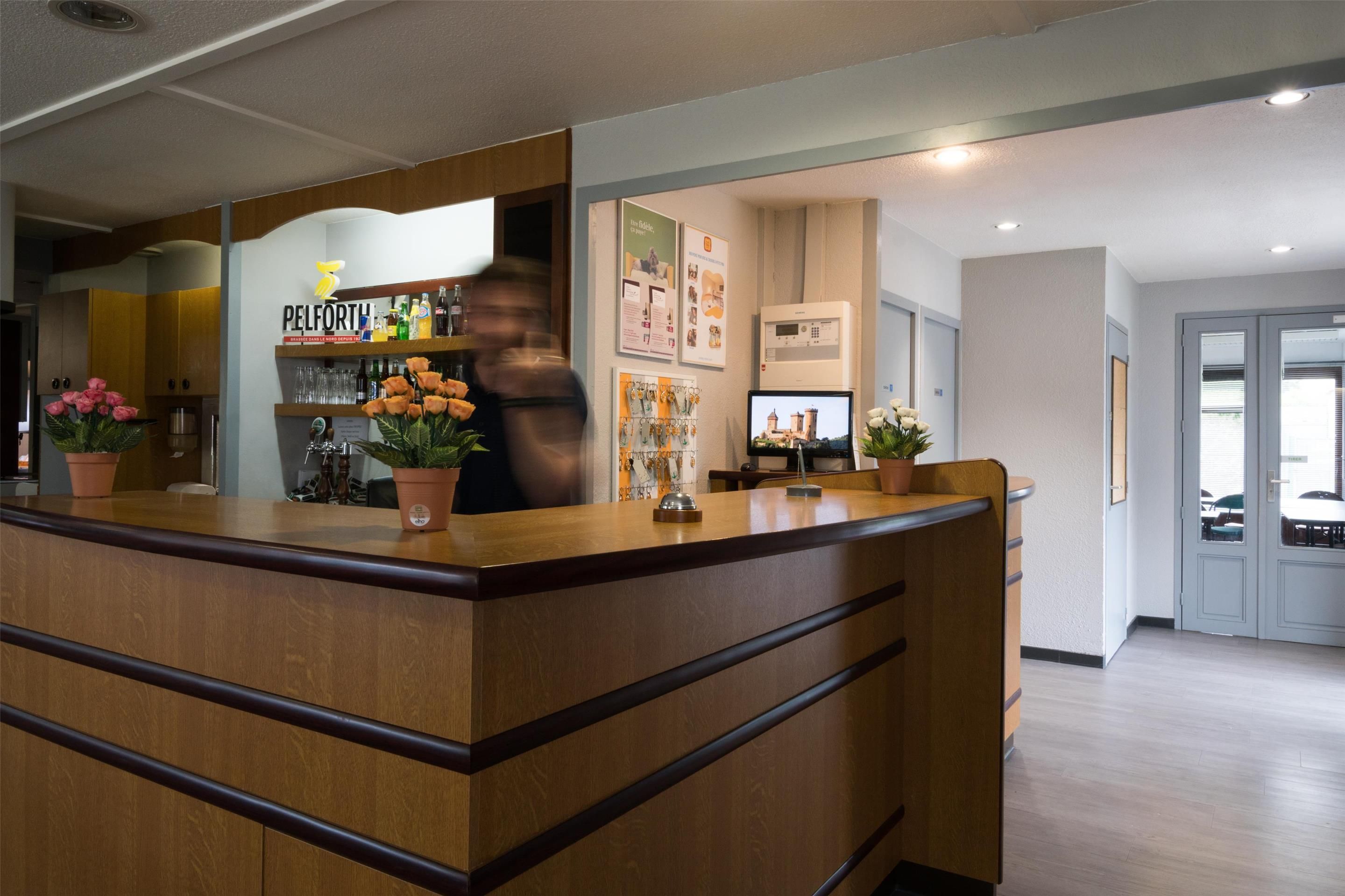 ذي أوريجينالز أكسيس، أوتل فوا