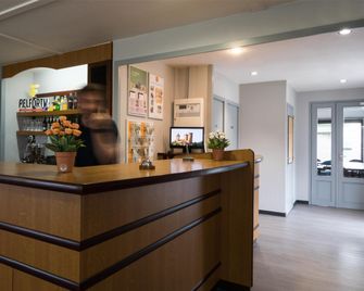 The Originals Access, Hôtel Foix - Foix - Rezeption