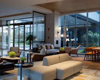 Holiday Inn Guiyang Airport By IHG - Guiyang - Lobby