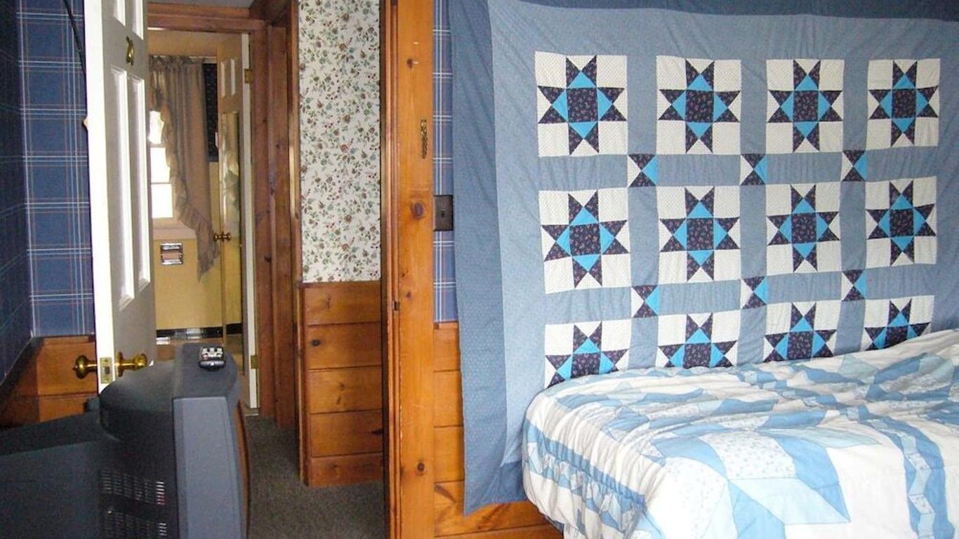 White Trellis Motel