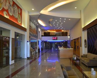 Platinum Hotel - Tiro - Lobby