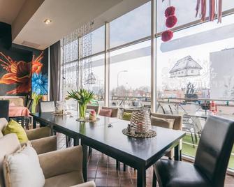 Hotel Forum - ז'שוב - חדר אוכל