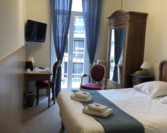 Hotel Continental - Évian-les-Bains - Bedroom
