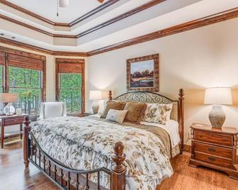 Spectacular Lake Home Gated Upscale Neighborhood Very Beautiful Setting - Hartwell - Habitación