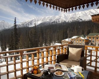 The Khyber Himalayan Resort & Spa - กัลมาร์ก - ระเบียง