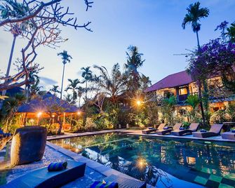 Ubud Inn Cottage by Prasi - Ubud - Piscina