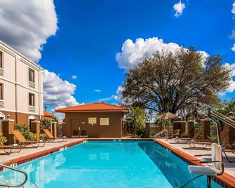 Best Western Plus Bradenton Hotel & Suites - Bradenton - Pool