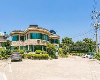 Buan (Byeonsanbando) circle Pension - Buan - Edificio