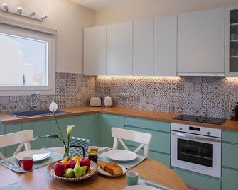 Polymnia apartment Naousa - Kampos - Kitchen