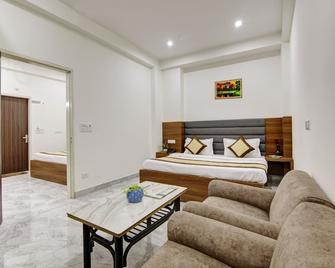 Hotel S B Inn @ Paharganj - Нью-Делі - Спальня