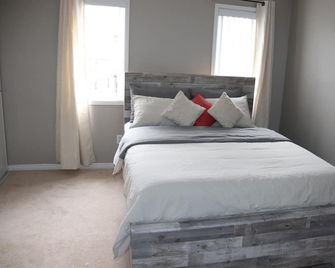 Detached 3 BR home in Ajax,On - Ajax - Ložnice