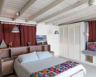 Casa Capitan - Beachfront Living - Ensenada - Makuuhuone