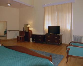 Alasia Hotel - Kasauli - Lounge