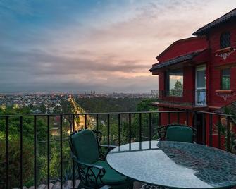 Villa San Jose Hotel & Suites - Morelia - Balcony