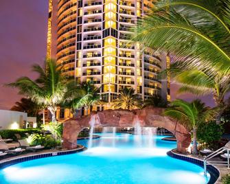 Trump International Beach Resort - North Miami Beach - Pool