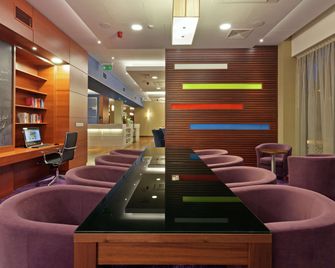 Hampton by Hilton Warsaw Airport - ורשה - מסעדה