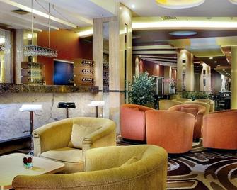 Royal Palm Hotel & Conference Center Cengkareng - Jakarta - Lobby