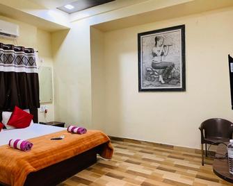 Hotel Silka Inn - Diveāgar - Habitación