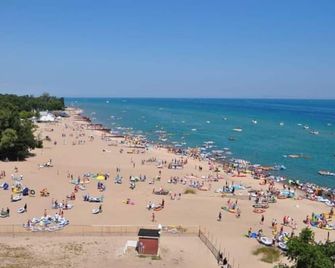 The Charmer - Grand Bend, Pinery & Ipperwash Hub! - Lambton Shores - Beach