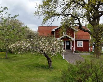 Brunnsta Gård - Bålsta - Outdoors view