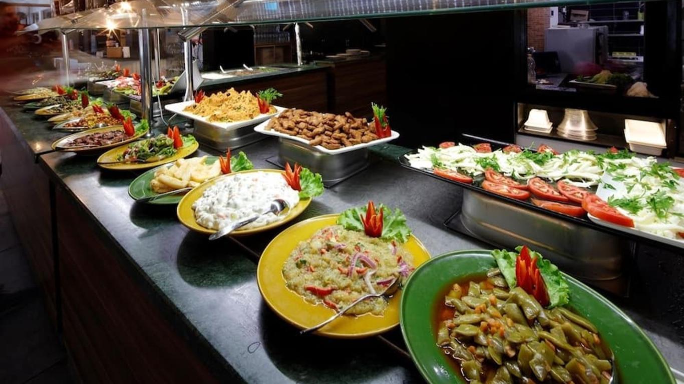 Golden Life Resort Hotel & Spa