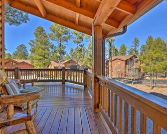 Deck, BBQ and Fireplace Family Cabin in Show Low! - Show Low - Balcony