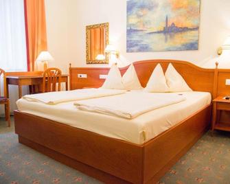 Altstadthotel Mosser - Villaco - Camera da letto