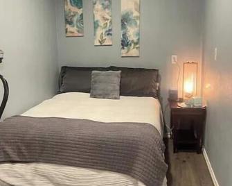 Man cave apartment - Athens - Bedroom