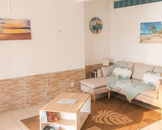 Appartement charmant à Sainte-Luce avec vue sur la montagne - Sainte-Luce